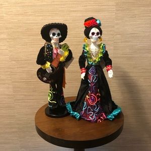 SOLD Day of the Dead Bride and Groom Halloween tree topper statue. 16” tall. NWT